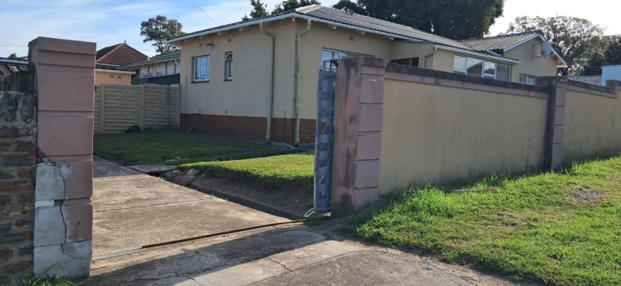 3 Bedroom Property for Sale in Cambridge West Eastern Cape